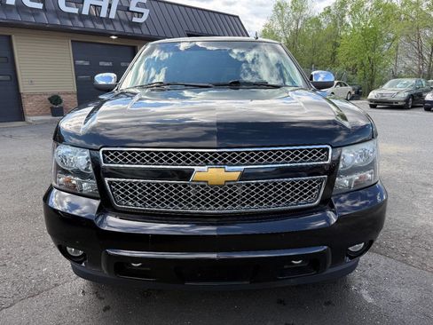Used 2013 Chevrolet Suburban LTZ image 2