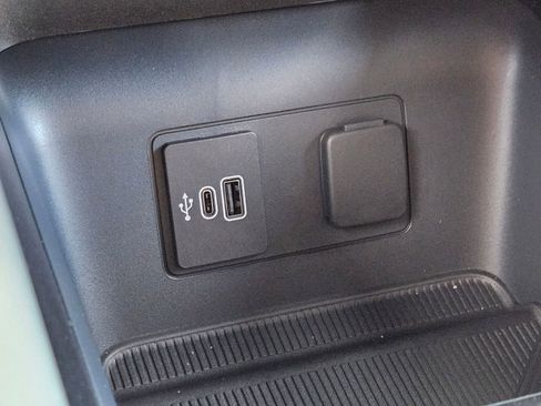 New 2026 Ford Explorer Active w/ Active Comfort Package AWD/4WD image 19