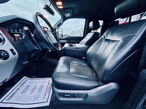 Used 2014 Ford F250 Lariat w/ Chrome Package image 11