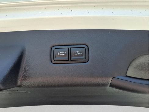 New 2026 Kia Carnival EX FWD image 24