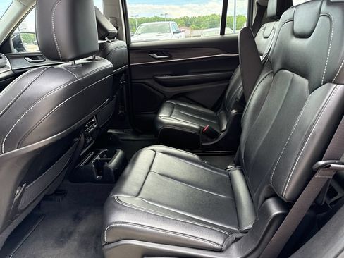 Used 2023 Jeep Grand Cherokee L Limited AWD/4WD image 25