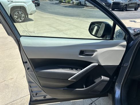 Used 2025 Toyota Corolla Cross L FWD image 13