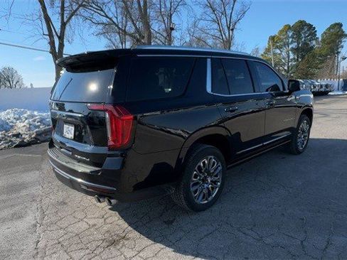 Used 2023 GMC Yukon Denali Ultimate image 10
