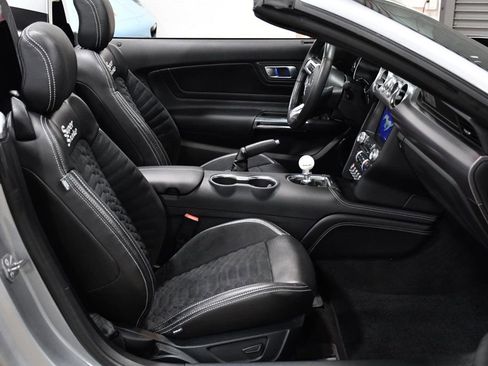 Used 2022 Ford Mustang GT Premium w/ GT Performance Package RWD image 39