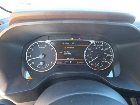 Used 2023 Nissan Rogue SV image 17