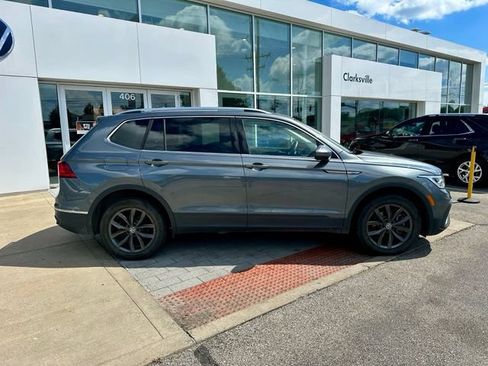 Used 2024 Volkswagen Tiguan SE AWD/4WD image 8