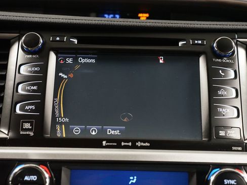 Used 2017 Toyota Highlander Limited FWD image 17