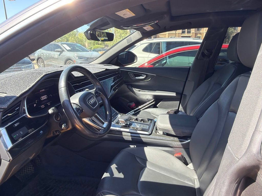 Used 2020 Audi Q8 Premium Plus w/ Premium Plus Package AWD/4WD image 6