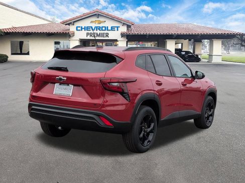 New 2026 Chevrolet Trax LT w/ Driver Confidence Package FWD image 8