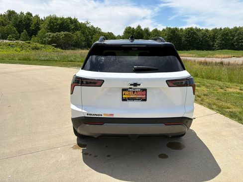New 2026 Chevrolet Equinox LT w/ Convenience Package II FWD image 8