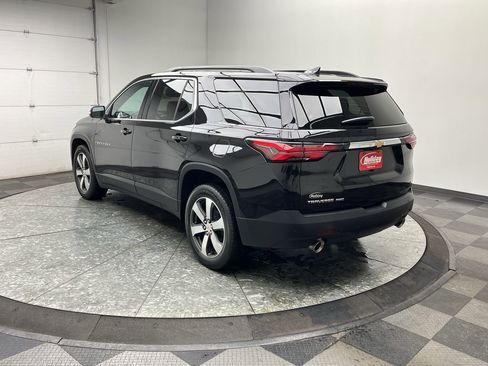 Certified 2023 Chevrolet Traverse LT w/ LT Premium Package image 2