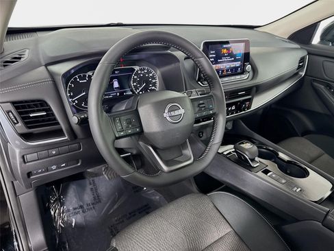 Certified 2026 Nissan Rogue SV w/ Cold Weather Package FWD image 9