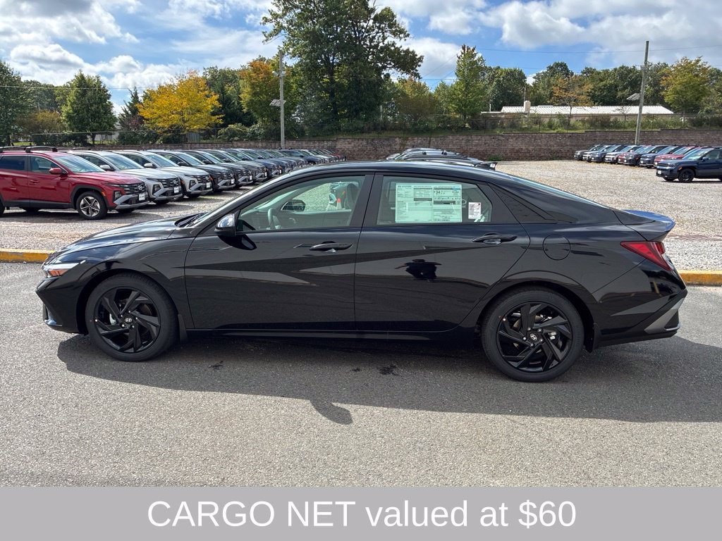 New 2026 Hyundai Elantra SEL Sport FWD image 4
