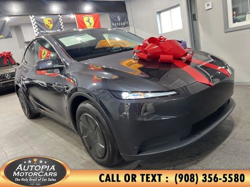 Used 2026 Tesla Model Y 2WD image 32