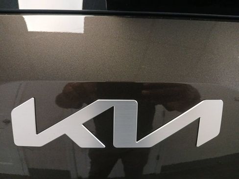 Used 2025 Kia Telluride S AWD/4WD image 29