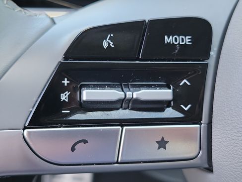 Certified 2025 Hyundai Elantra Sport FWD image 8