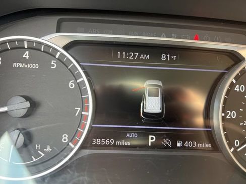 Used 2025 Nissan Pathfinder SV AWD/4WD image 12