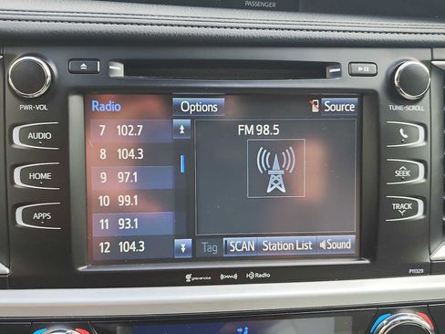 Used 2017 Toyota Highlander Plus image 26