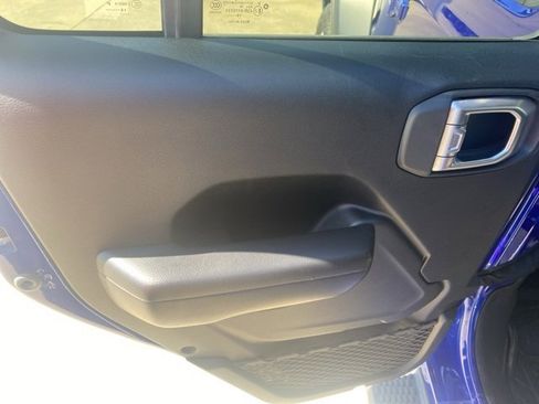 Used 2020 Jeep Wrangler Unlimited Sport S image 12