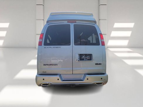 New 2025 GMC Savana 2500 Full-size Cargo Van w/ Driver Convenience Package image 5