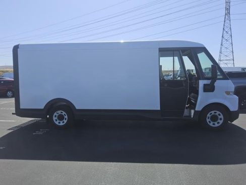 Used 2024 Chevrolet Brightdrop 600 w/ Commercial Equipment Package AWD/4WD image 12
