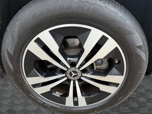 Used 2024 Mercedes-Benz GLB 250 GLB 250 image 20