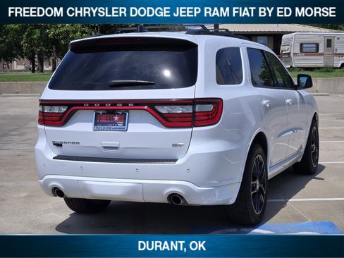 Used 2024 Dodge Durango GT RWD image 3