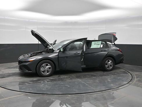 New 2026 Hyundai Elantra SE image 39