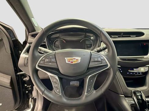Certified 2025 Cadillac XT5 Premium Luxury image 12
