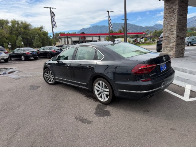 Used 2017 Volkswagen Passat 1.8T SEL Premium FWD image 8