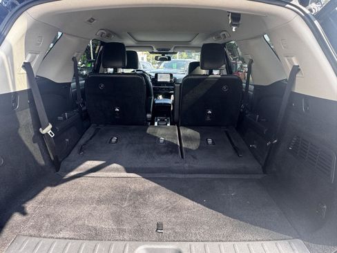 Used 2022 Nissan Pathfinder Platinum AWD/4WD image 12
