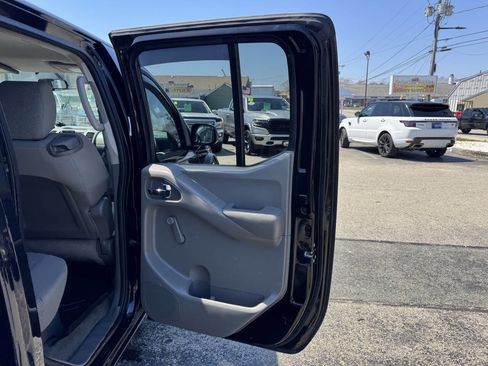 Used 2013 Nissan Frontier S AWD/4WD image 31