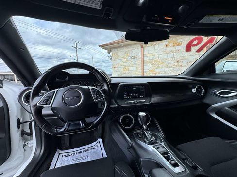 Used 2019 Chevrolet Camaro LT w/ RS Package image 9
