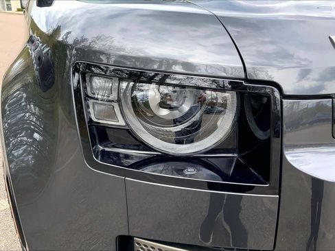 Used 2022 Land Rover Defender 110 X-Dynamic HSE AWD/4WD image 25