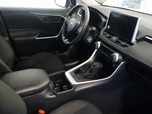 Certified 2025 Toyota RAV4 LE image 24