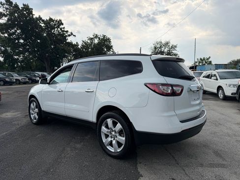 Used 2016 Chevrolet Traverse LT w/ Style and Technology Package FWD image 8
