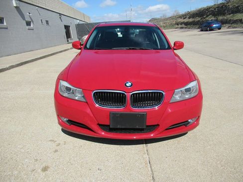 Used 2010 BMW 328i xDrive Sedan image 2
