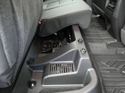 New 2026 Chevrolet Colorado Trail Boss AWD/4WD image 23