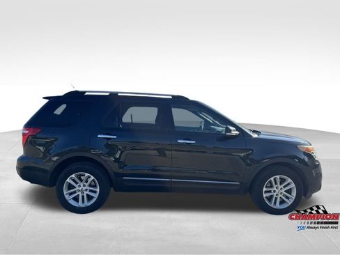Used 2014 Ford Explorer XLT w/ Equipment Group 202A image 5