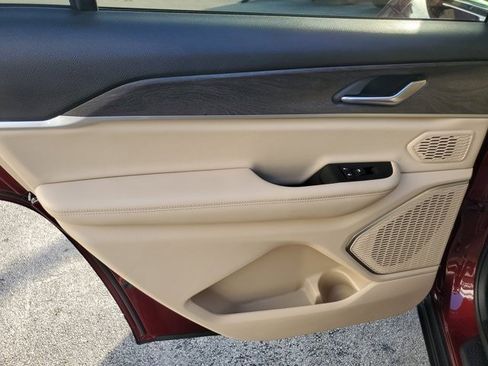 Used 2022 Jeep Grand Cherokee L Limited image 21