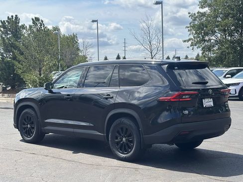 Used 2025 Toyota Grand Highlander AWD image 8