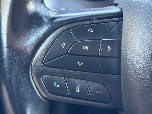 Used 2022 Dodge Charger SXT RWD image 25