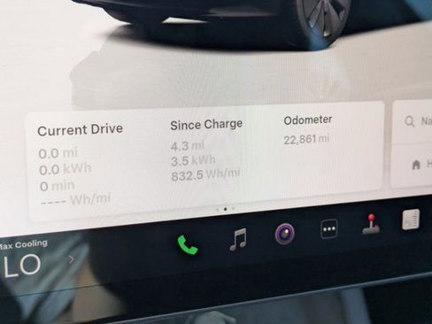 Used 2024 Tesla Model 3 Standard Range image 23