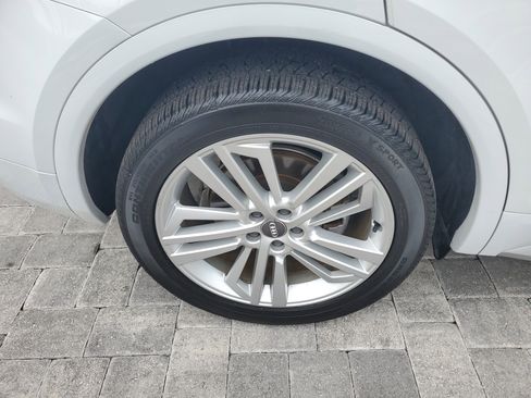 Used 2019 Audi Q5 2.0T Premium Plus w/ Premium Plus Package image 7