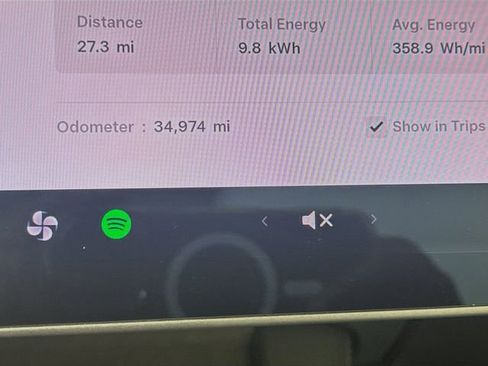 Used 2023 Tesla Model 3 Standard Range image 12