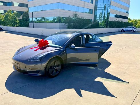 Used 2023 Tesla Model 3 Standard Range RWD image 41