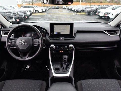 Used 2025 Toyota RAV4 XLE image 8