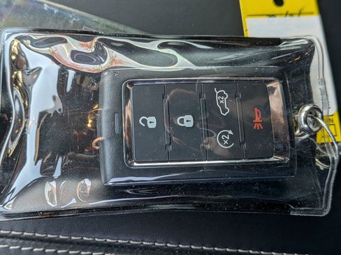 Used 2024 Jeep Grand Cherokee L Overland w/ Trailer Tow Package image 39