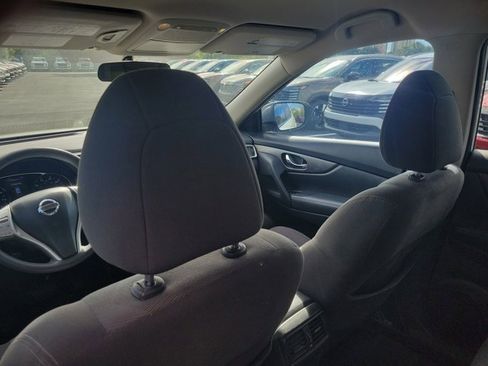 Used 2016 Nissan Rogue SV image 15