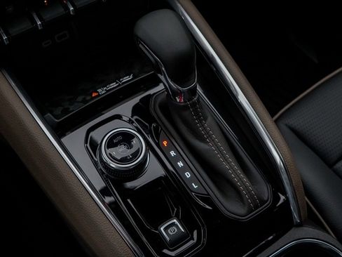 New 2026 GMC Canyon Denali image 14